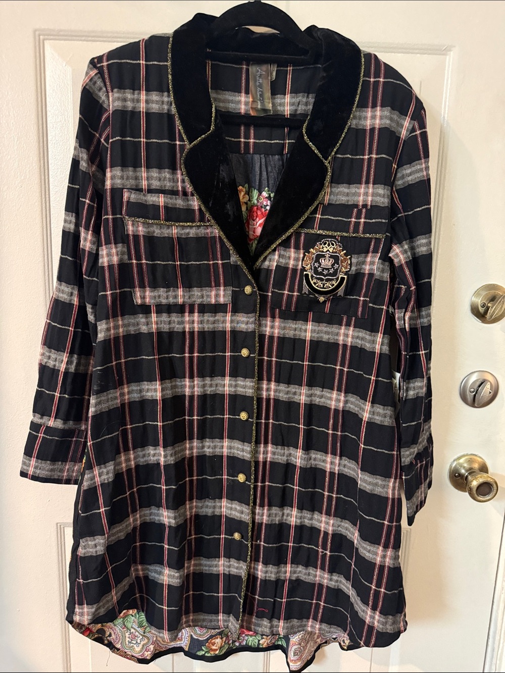 Aratta Black and Red Plaid Button-Down Shirt Jacket with Floral Back. Large